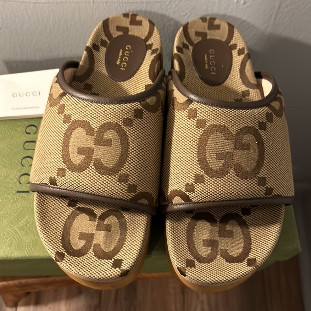 Gucci Gumbo GG around the slippers. Fit on only inside - Picture 5 of 6